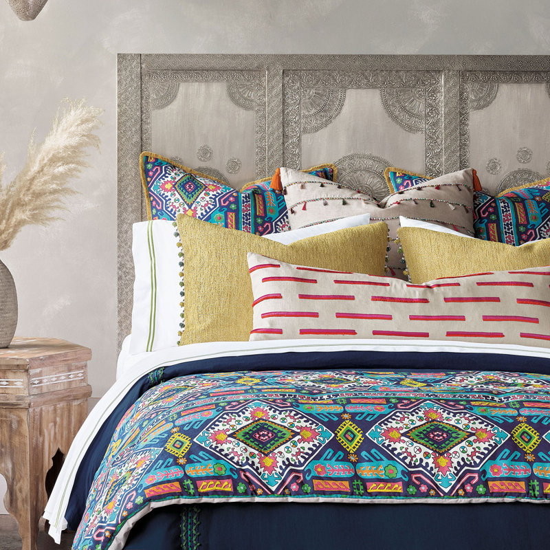 Fairuza Ikat Cotton Bed Runner, Twin