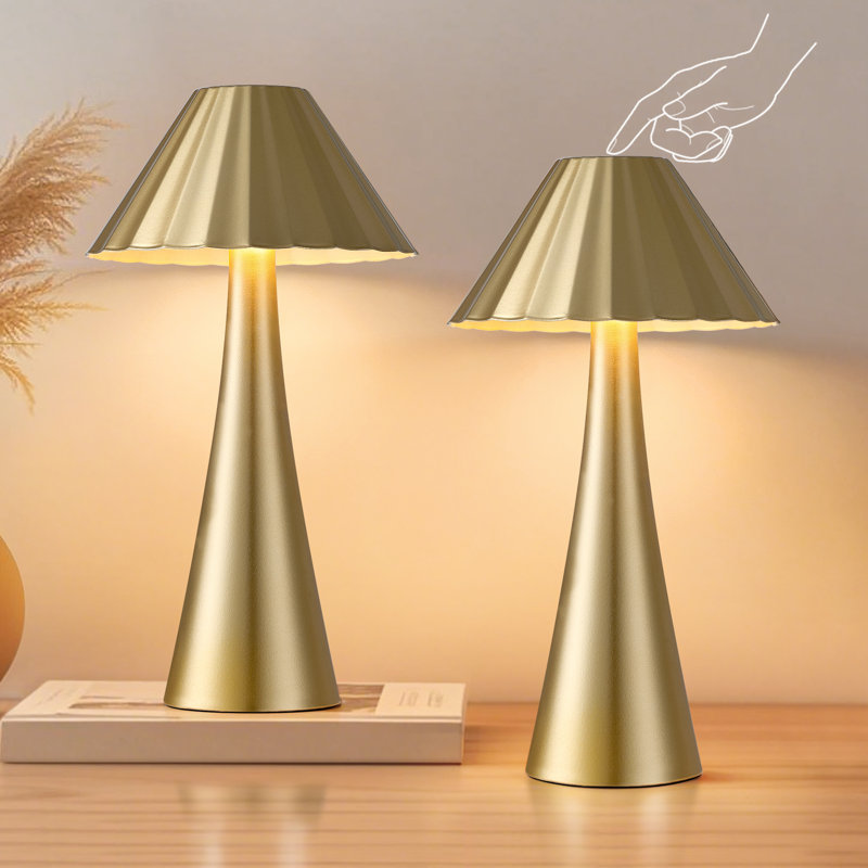 Nelie 10.5" Hardware Led Table Lamp, Gold