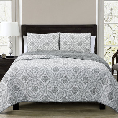 Kenna Polyester Channel Damask Comforter