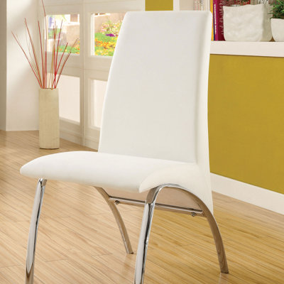 Chaise d'appoint rembourrée Oshin
