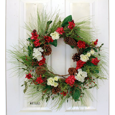 Couronne de fleurs de 22 po winter mixed