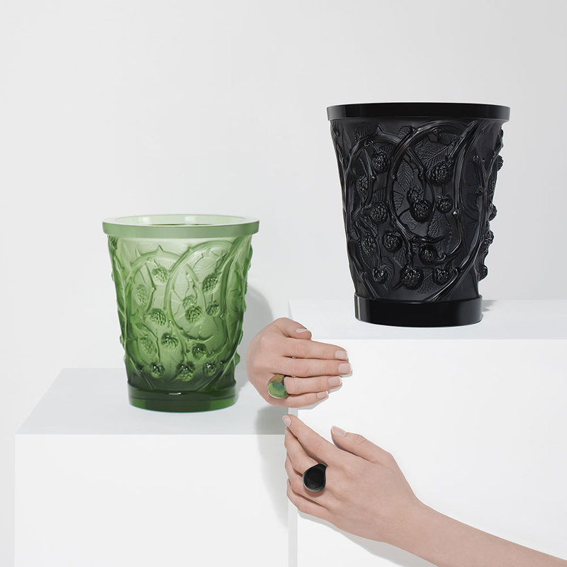 Mûres Handcrafted Crystal Table Vase, Black
