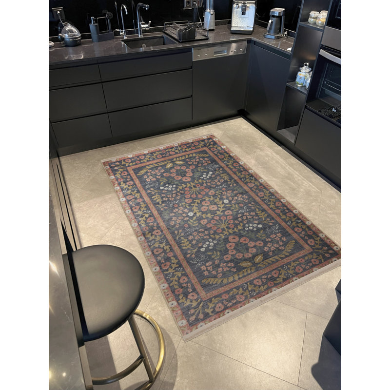 Gagnier Floral Indoor / Outdoor Rug, Rectangle 5'2" x 7'11"