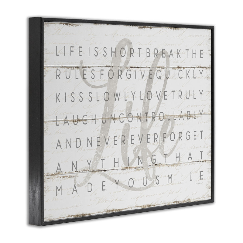 «Fenna Life Is Short Smile on Planked Look», impression, H 20 po x l 16 po, Giclée encadrée noir minuit