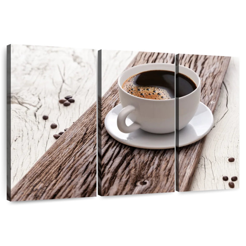 Café frais Yarlin dans une tasse, H 36 po x l 57 po