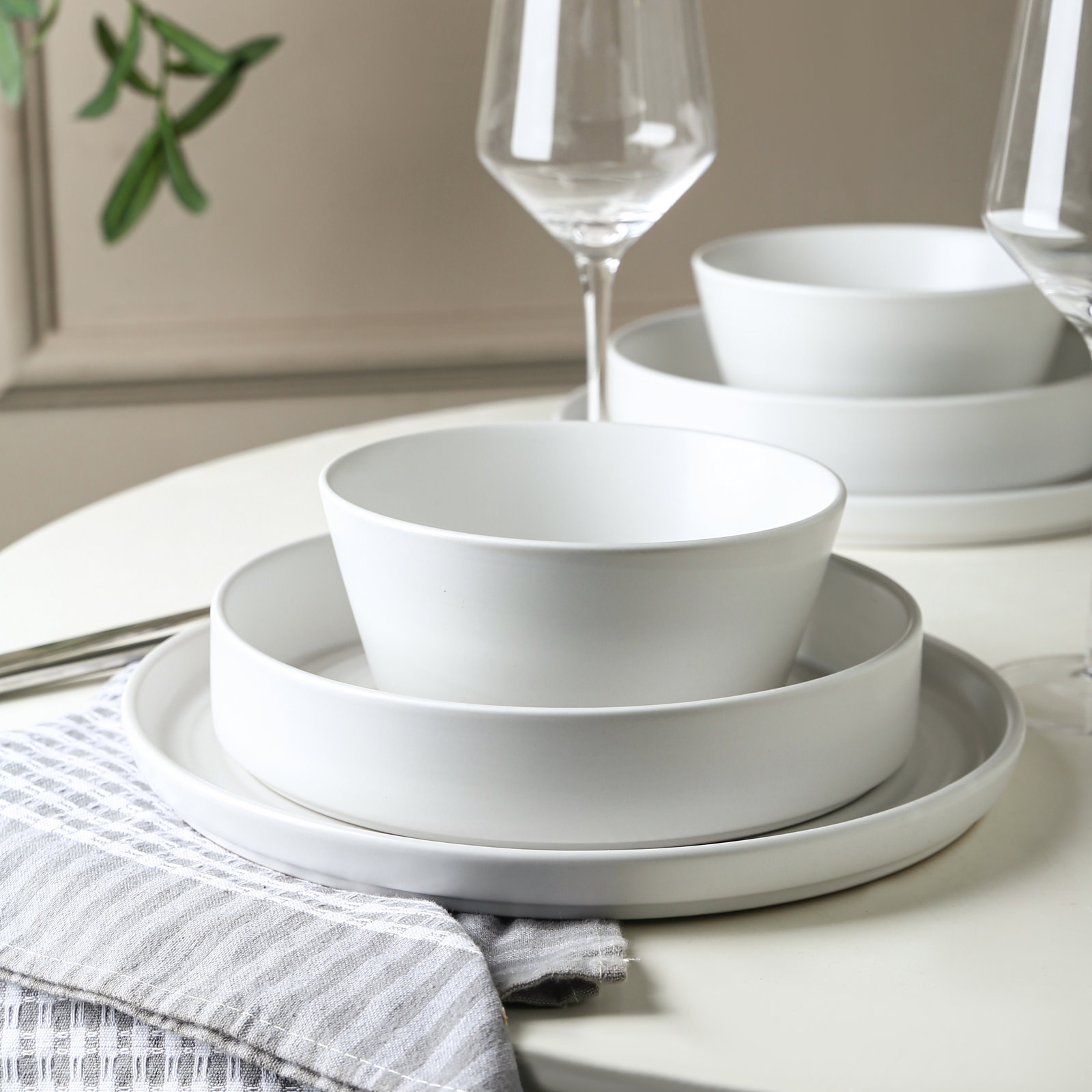 Elica Stoneware Dinnerware Set, White