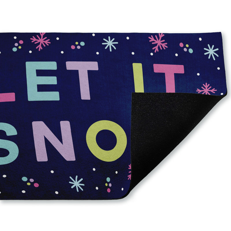 Tapis de porte pour l'extérieur imprimé de couleur mauve Let It Snow, par Emily Cromwell, 18 po x 30 po