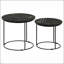 Ensemble de 2 tables gigognes noir mat avec plateau en bois de manguier embossé et design moderne