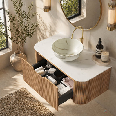 Meuble-lavabo de salle de bain 36 po Dina, armoire de rangement rayée à bords arrondis flottants avec tiroir, cuve en céramique avec cuve en céramique mate et plateau en pierre frittée Carrara, pré-assemblé