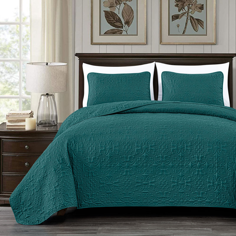 Luca 3-Piece Lightweight Microfiber Oversized Bedspread Set, King Coverlet/Bedspread + 2 King Shams, Teal