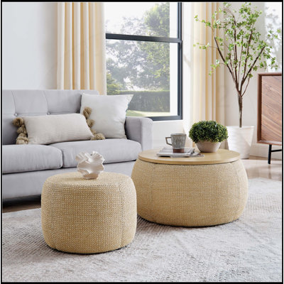 Stylish Recliner Chair with Adjustable Headrest, Perfect for Relaxation and Ergonomic Support in Any Room.