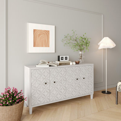Armoire en bois blanc délavé pour décoration côtière