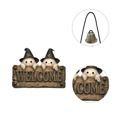 Décorations d'Halloween : paires de poupées, squelettes en bois, scènes de porche décoratives