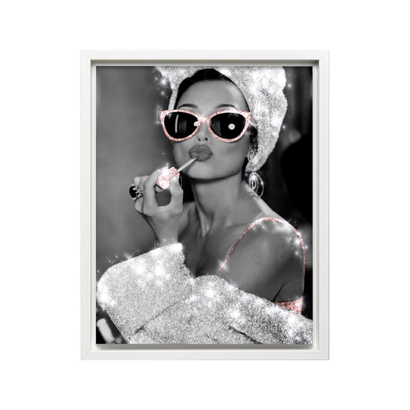 Lunettes de soleil Audrey Hepburn, 08"H x 10"W, Canvas, White Framed