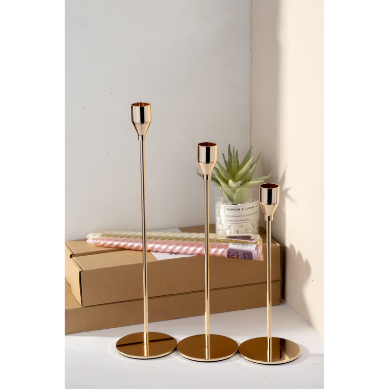 Ensemble de 6 bougeoirs de table en métal or rose, Or