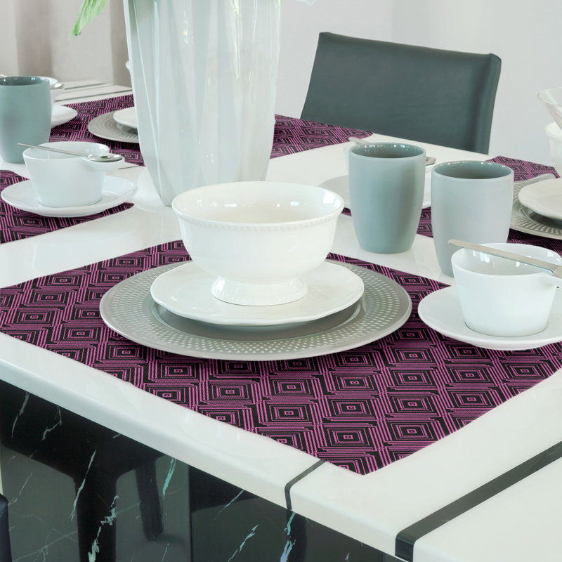 Napperon en coton 18 po Square Maze, Noir / Rose