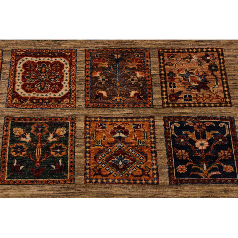 Tapis rouge / brun en laine 6 pi 9 po x 9 pi 4 po Lovorko