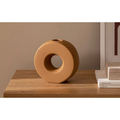 Corporan Table Vase 1