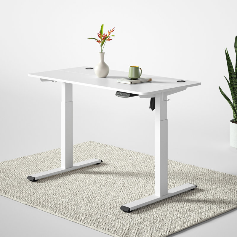 Bureau debout à hauteur ajustable Berrien, H 47,3 po x l 55 po x P 24 po, Brun