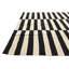Tapis noir et blanc 4 pi 1 po x 6 pi 1 po