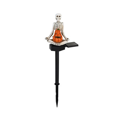 Halloween Solar Yoga Pumpkin Skull Sward Lamp Halloween Vibes Decoration Resin Floor Plug Lamp Color Gradient Suitable For Courtyards And Sward