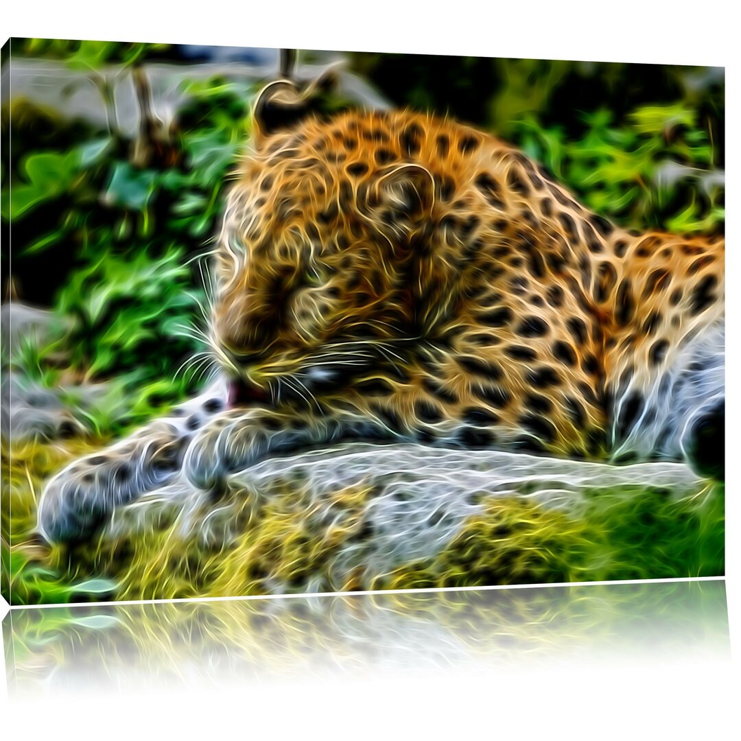 Leinwandbild Leopard beim Putzen