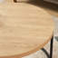 Table basse et cocktail moderne peu encombrante, pieds en bois de chêne