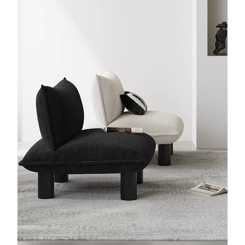 Chaise d'appoint en sherpa granulaire de style crème avec cadre en bois massif pour le salon