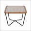 Table basse moderne carrée avec cadre en verre trempé et en métal, alliant design industriel et élégance contemporaine pour tout espace de vie.