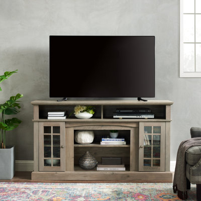 Meuble télé classique pour téléviseurs de 65 pouces, fini gris délavé, 147 cm (L) x 41 cm (P) x 81 cm (H), tablettes réglables et 5 passe-câbles. Console multimédia de style américain traditionnel, couleurs variées, grand espace de rangement.