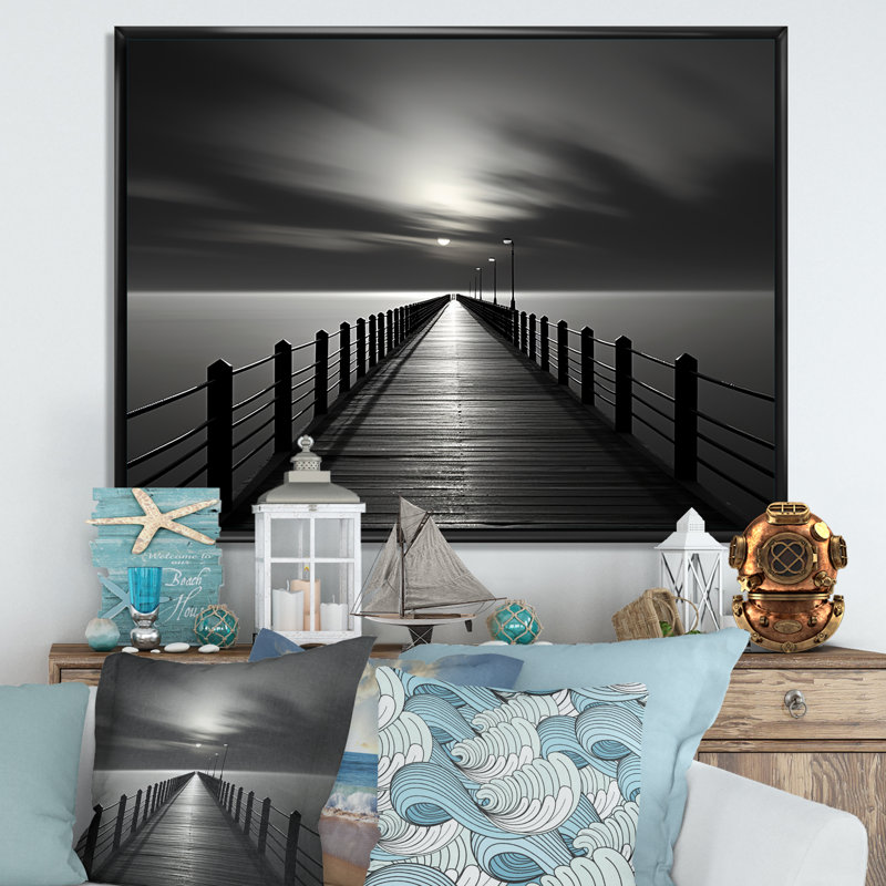 «Bridge To Nowhere Scenery III», reproduction sur toile, H 34 po x l 44 po, Cadre flottant noir