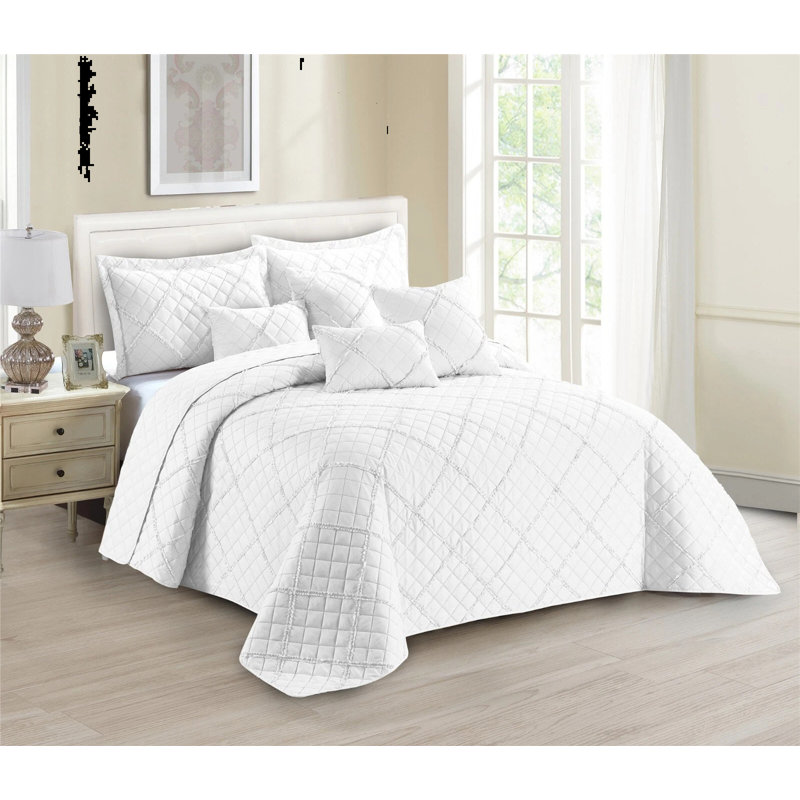 Microfiber / Polyester Bedspread with Pillow Shams, White,  Double Bedspread + 2 Standard Shams