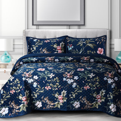 Calla Velvet Floral Quilt