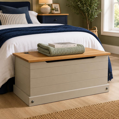 Ridgedale Blanket Chest Solid Wood