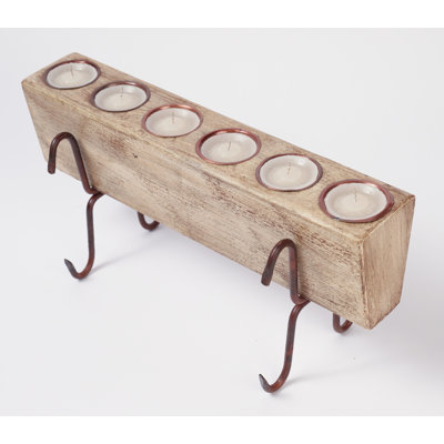 Candélabre en bois
