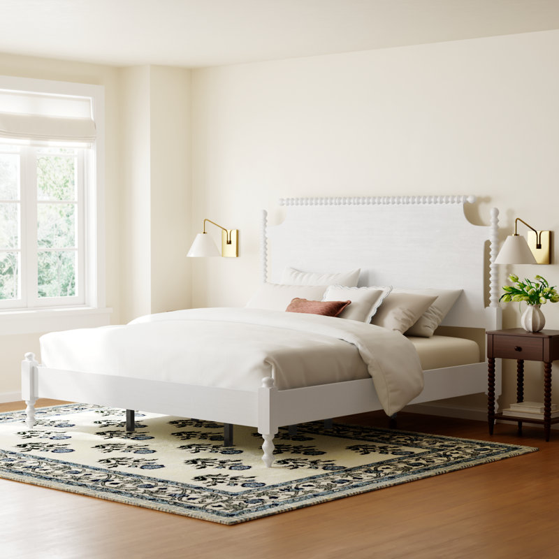 Nadette Spindle Bed, King, White