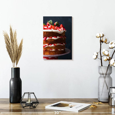 Yarlin Strawberry Layered Cake