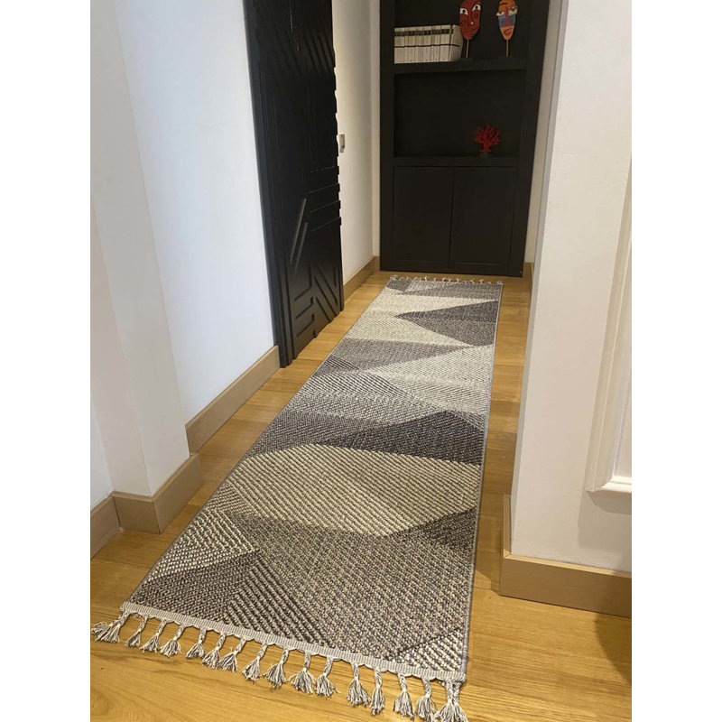Tilina Striped Indoor / Outdoor Rug, Rectangle 5'3" x 16'5"
