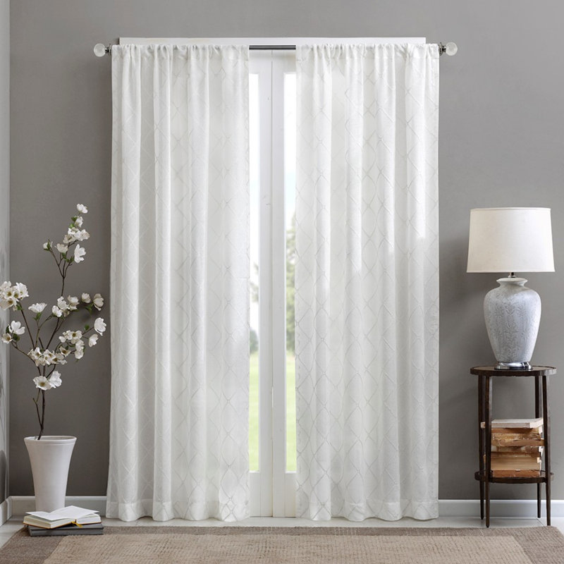 Rideau transparent élégant en polyester brodé pour la décoration intérieure