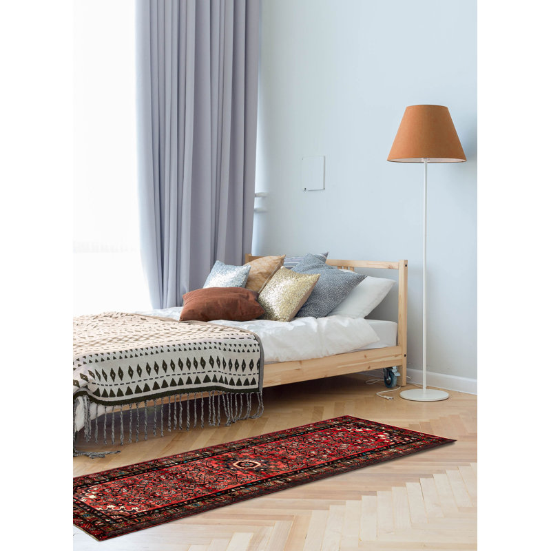 Tapis de couloir unique en laine 3 pi 3 po x 9 pi 8 po Kataleia - rouge