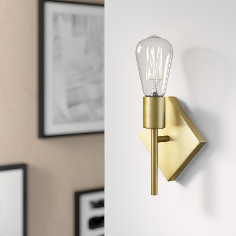Enne 1 - Light Dimmable Wallchiere, Satin Brass