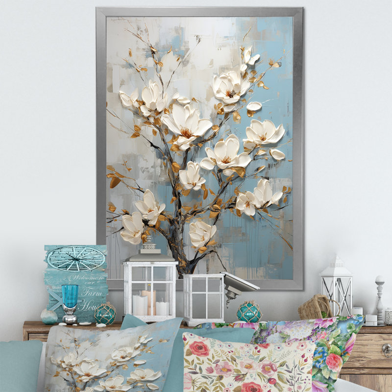 Fleurs de magnolias bleues et blanches sur toile, Cadre simple argenté, H 40 po x l 30 po x P 1,5 po