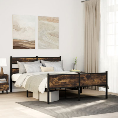 Aksaa Metal Bed