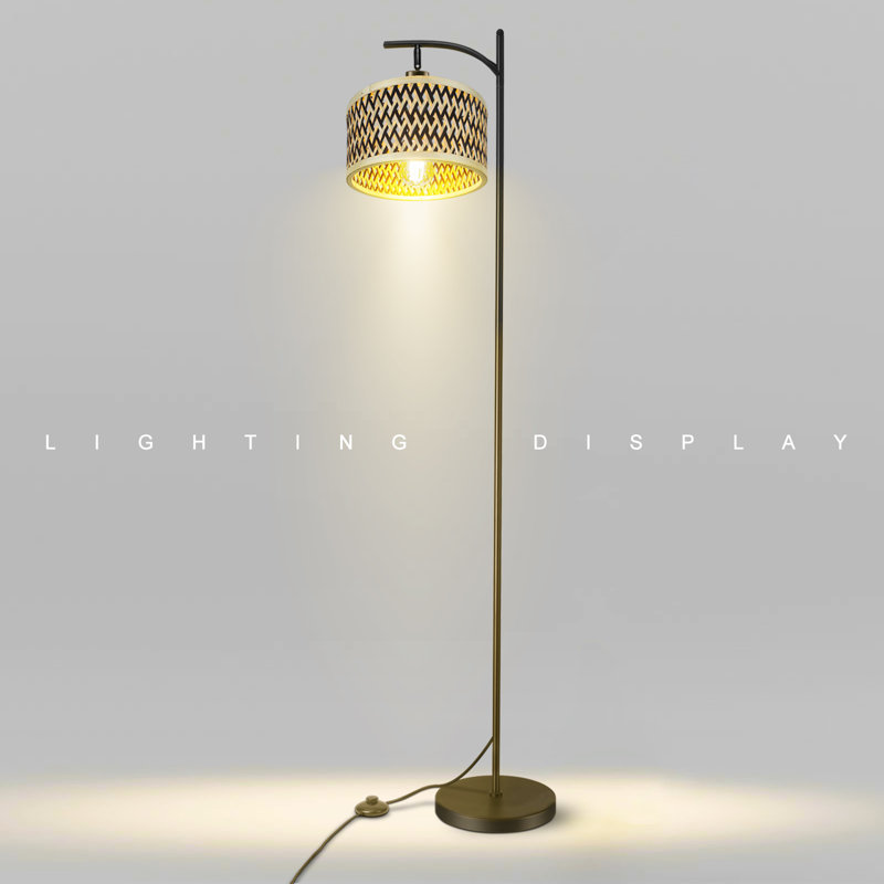 Lampe sur pied industrielle avec abat-jour à rayures rustiques, poteau sur pied, base lourde, douille E26 pour étude de lecture de bureau de chambre à coucher