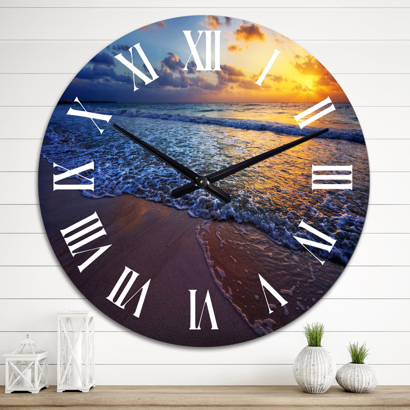 Coucher de soleil sur une plage de l'océan I - horloge murale nautique et côtière, Moyen