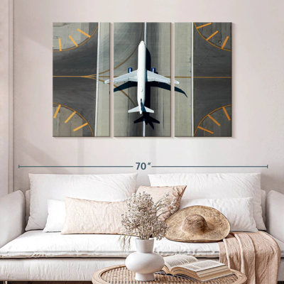 Mehar Runway Commercial Plane