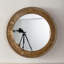 Miroir mural rond de 31,3 pouces texturé doré avec cadre en fer et dossier en panneau de fibres à densité moyenne, décor bohème parfait pour le salon ou la chambre à coucher