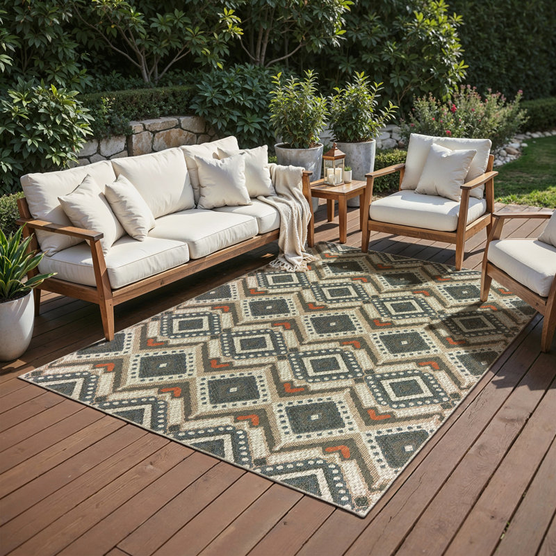 Izola Machine Woven Indoor/Outdoor Area Rug , Rectangle 5'3" x 7'3"