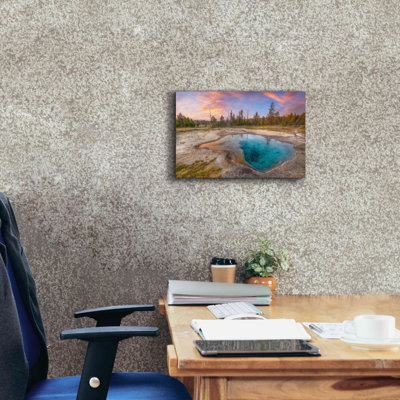 «Thermal Sunset - Yellowstone National Park» par Darren White, estampe numérique sur toile