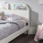 Lit simple en bois massif avec tablettes Bakhtawar-385181207